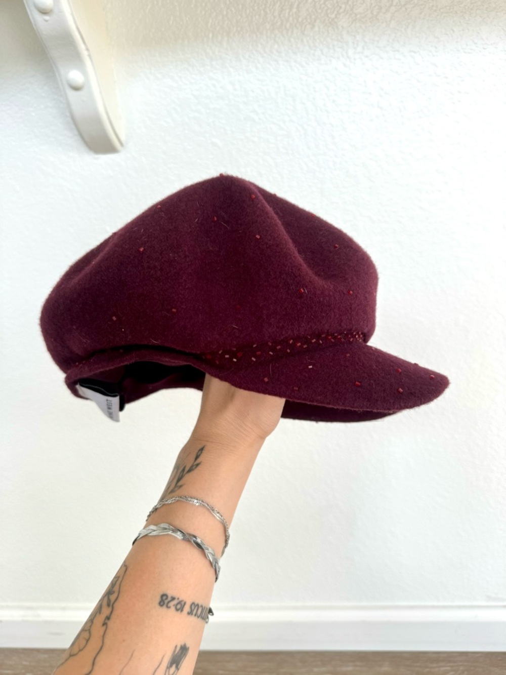 Women’s Nine West Wool Blend Newsboy Cap in Burgundy